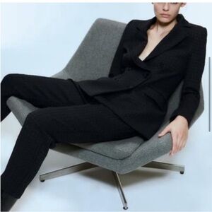 Zara Women's Textured Black Blazer